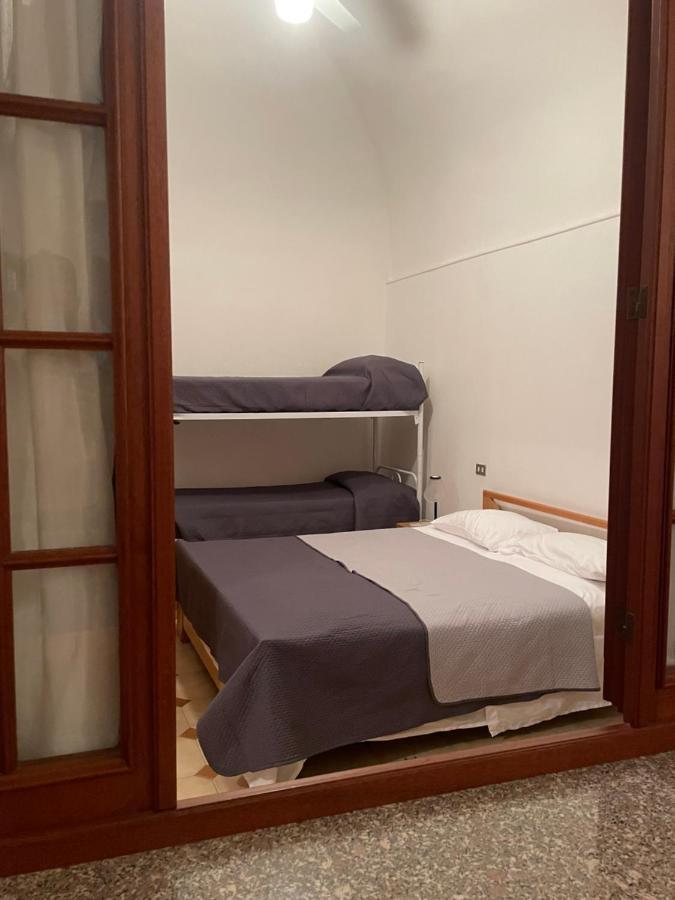 Appartamento In Centro Storico Finale Ligure Extérieur photo